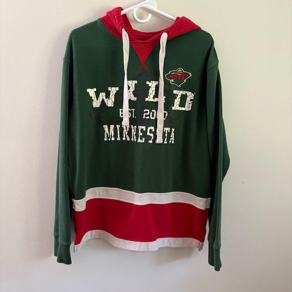Minnesota Wild Green and Red Men’s Medium Hockey Sweatshirt - Picture 1 of 7